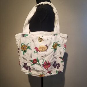 JORDACHE TOTE VERY CUTE